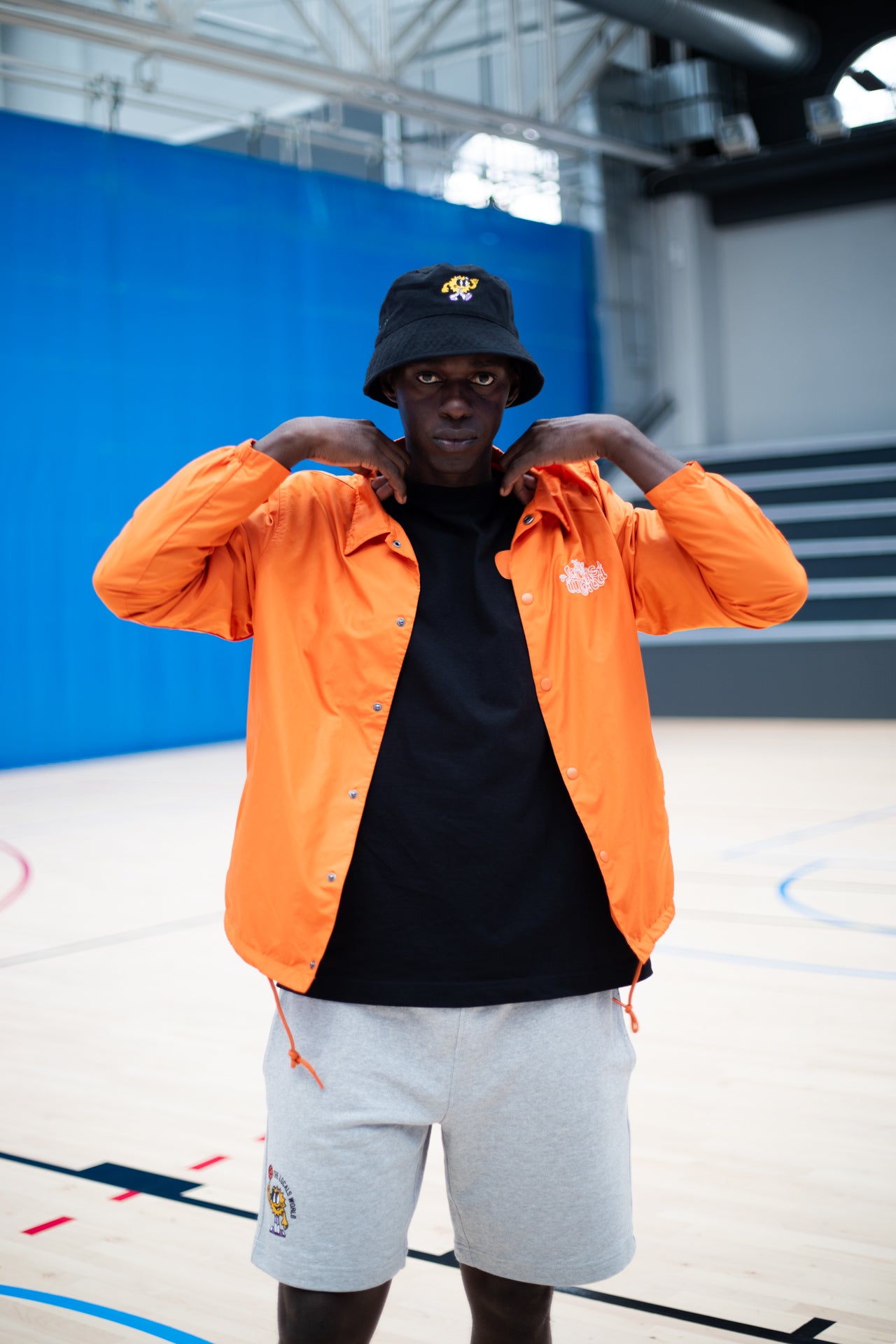 CHAQUETA "IN JAIL" BORDADO